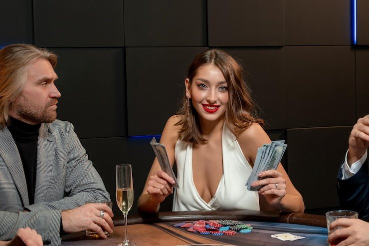 Platform chou4d menampilkan layanan sportsbook, live dealer, dan slot games di berbagai perangkat